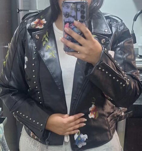 Chaqueta cuero estampado floral photo review