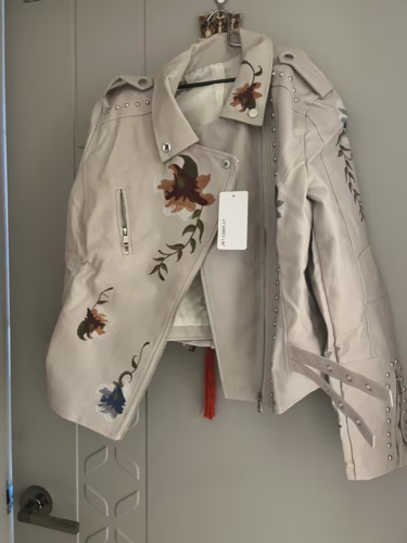 Chaqueta cuero estampado floral beige photo review